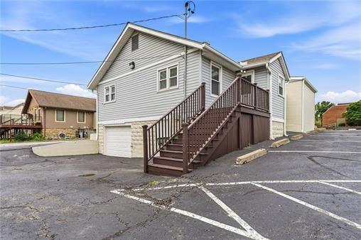 6107 Blue Ridge Boulevard Property Photo 4