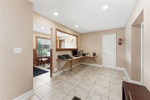 6107 Blue Ridge Boulevard Property Photo 10