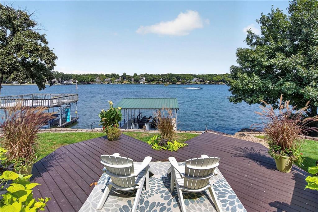 326 S Shore Drive Property Photo 10