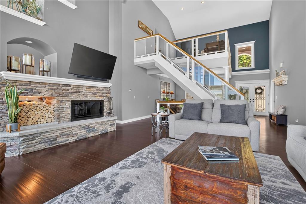 326 S Shore Drive Property Photo 16