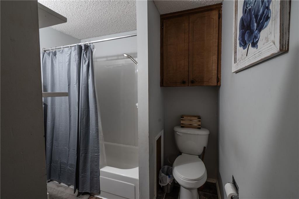 812 W Locust Street Property Photo 11