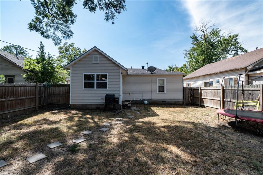 812 W Locust Street Property Photo 23