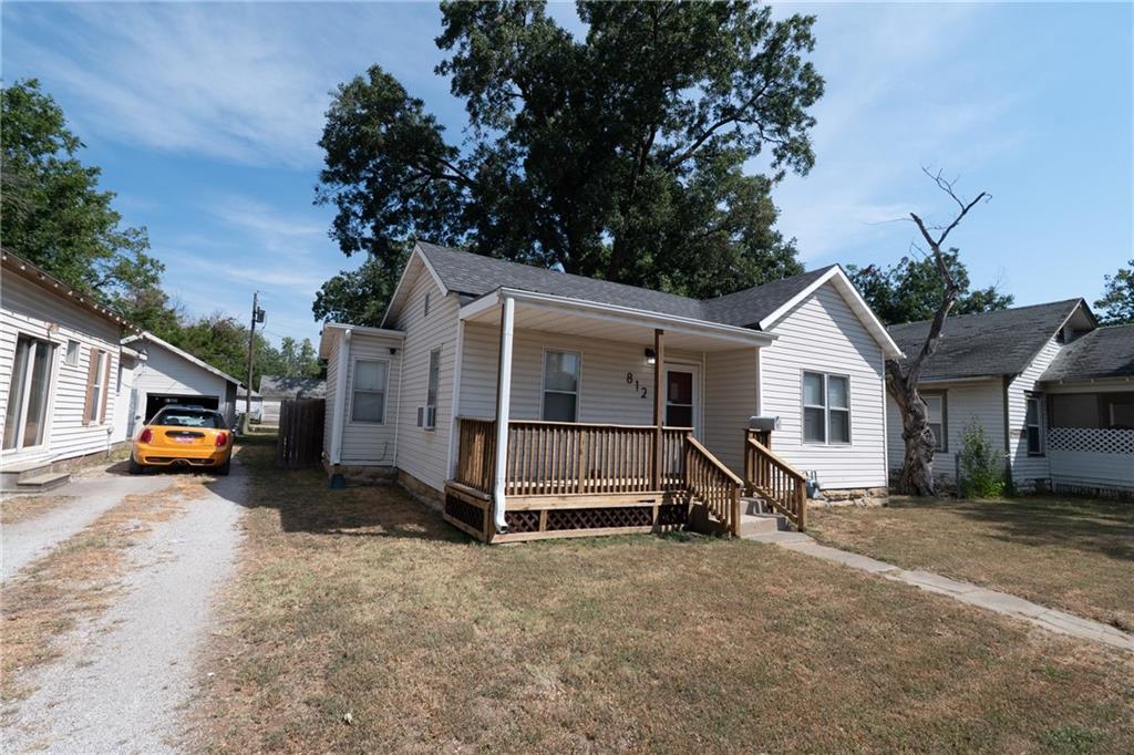812 W Locust Street Property Photo 24