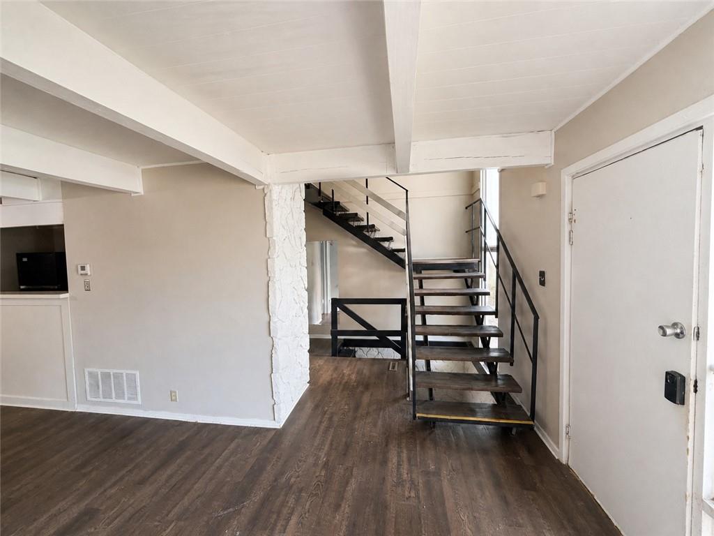 915 N 70th Terrace Property Photo 4