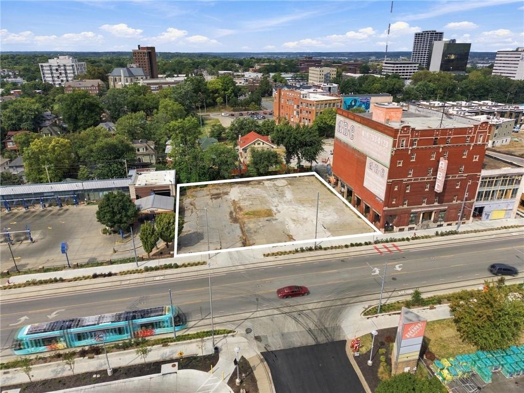 3260 Main Street Property Photo 2