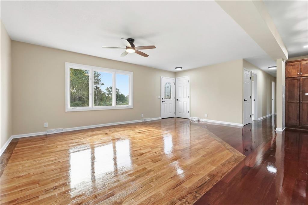 1010 Wesley Avenue Property Photo 4