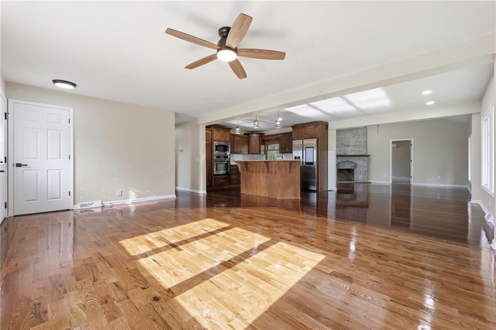 1010 Wesley Avenue Property Photo 6