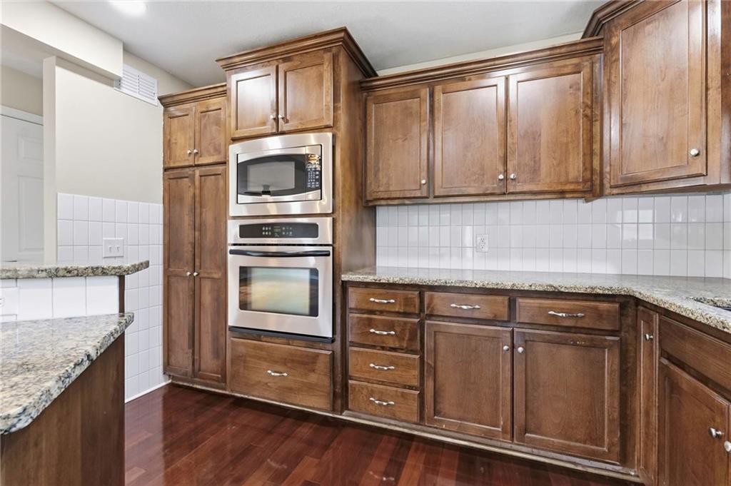 1010 Wesley Avenue Property Photo 12