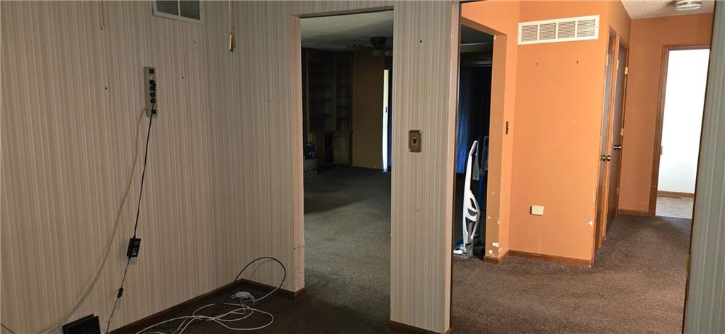 333 N Cherry Street Property Photo 6