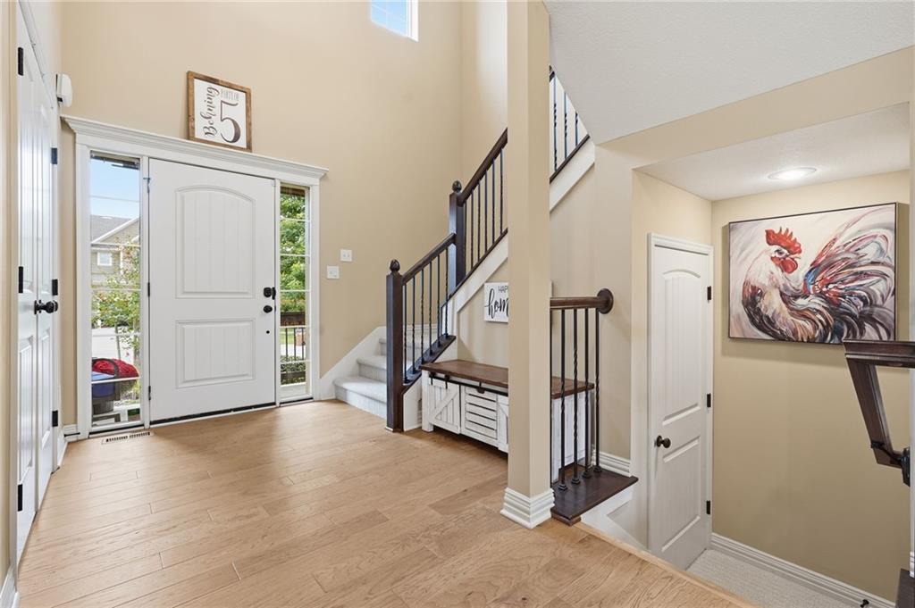 104 S Eastglen Drive Property Photo 3