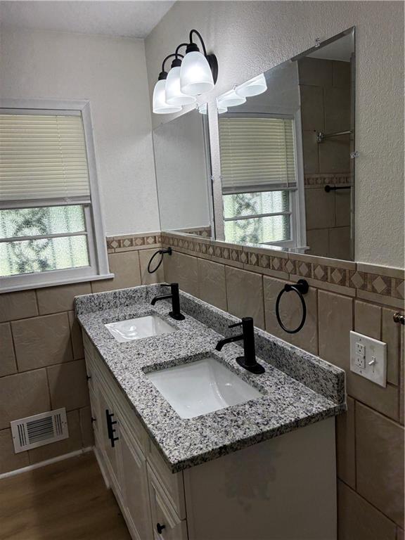 2111 N 49th Street Property Photo 15