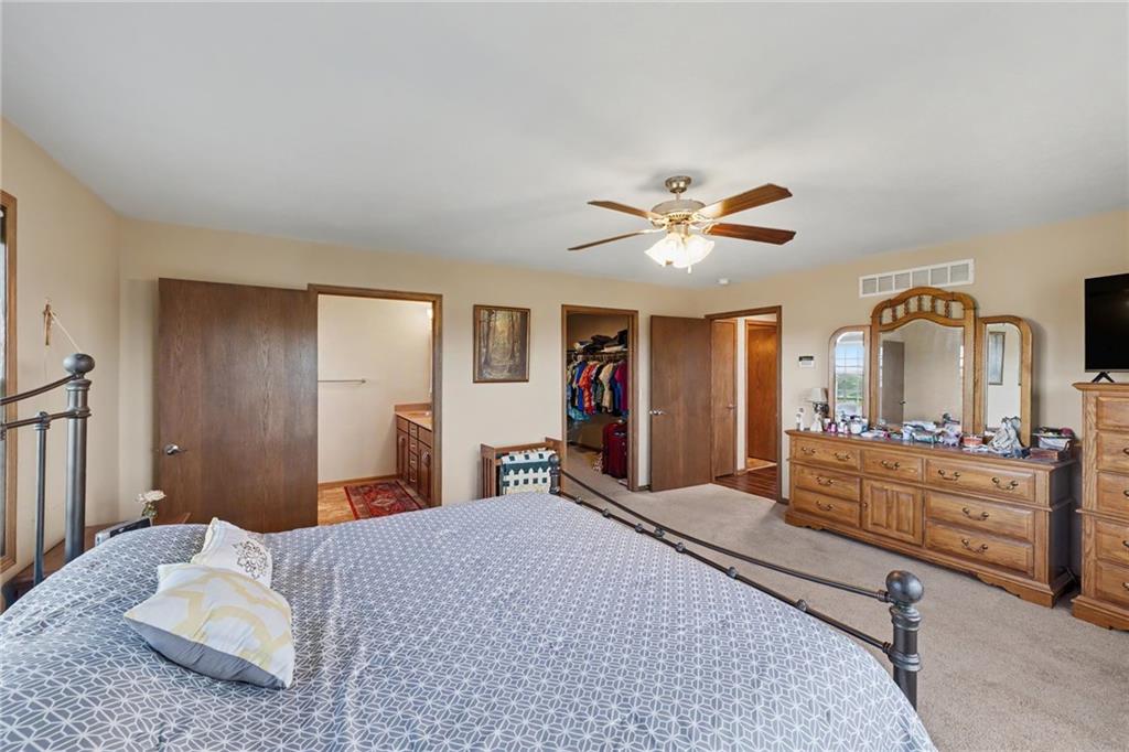 10950 Se E Highway Property Photo 8