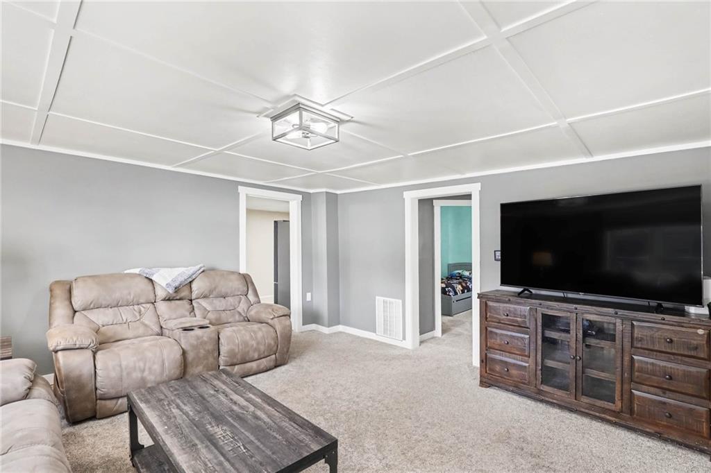 514 N Maple Avenue Property Photo 8
