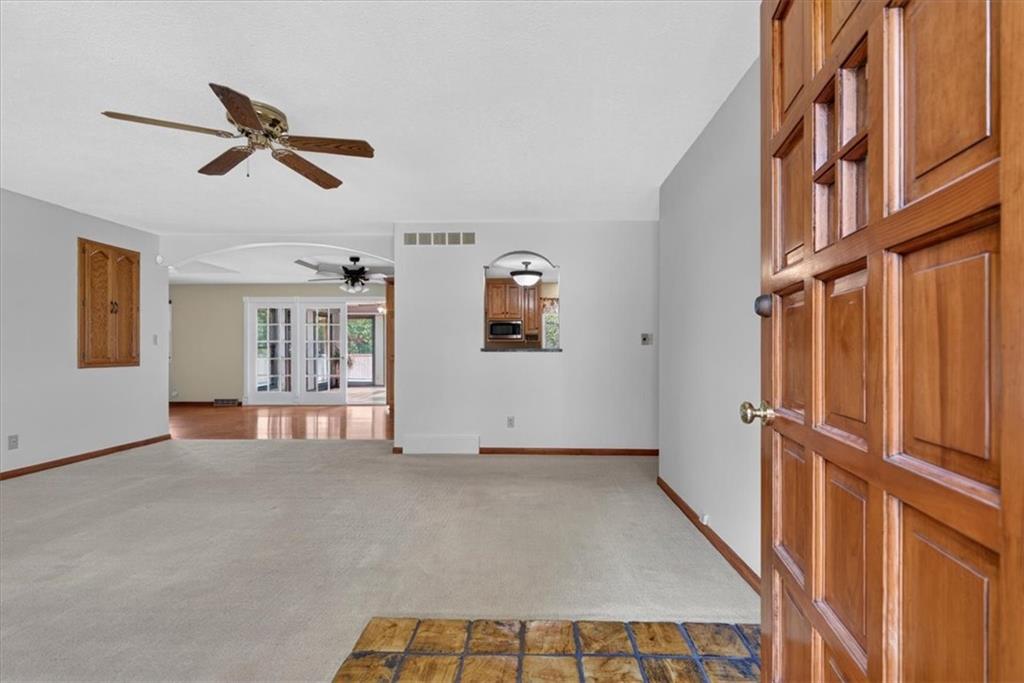 734 N Allen Road Property Photo 5