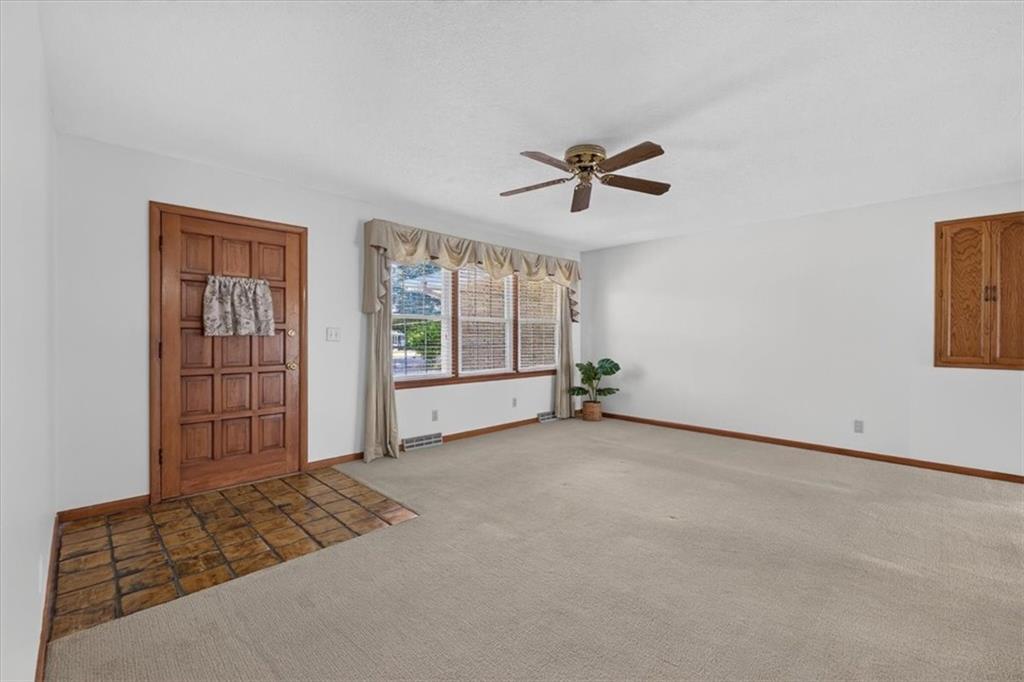 734 N Allen Road Property Photo 9
