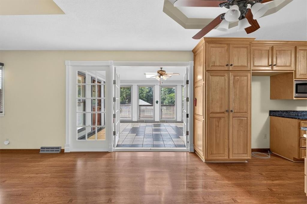 734 N Allen Road Property Photo 14
