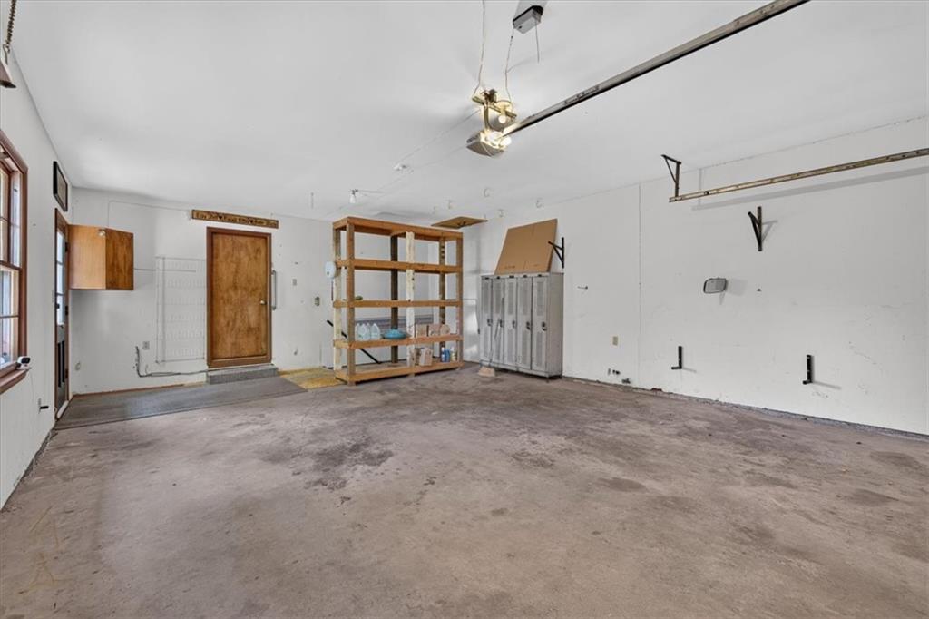 734 N Allen Road Property Photo 32