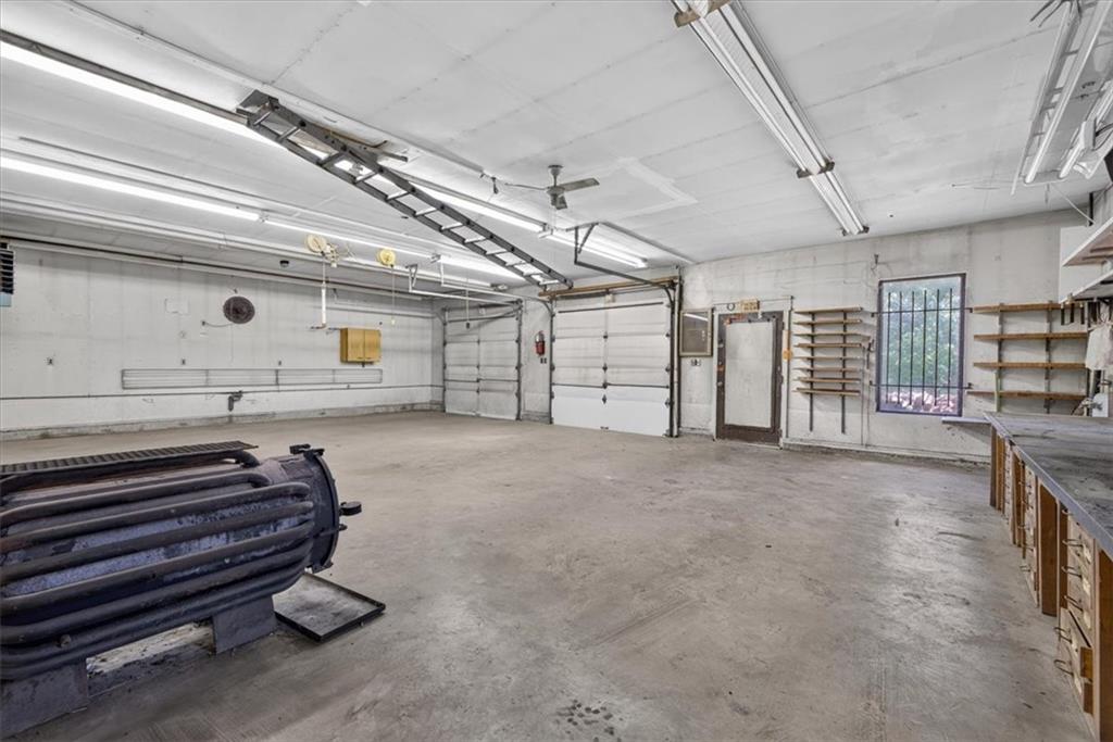 734 N Allen Road Property Photo 35
