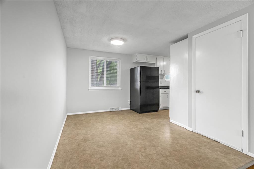4024 N Spruce Avenue Property Photo 6