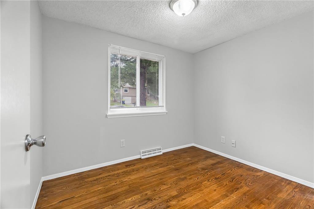 4024 N Spruce Avenue Property Photo 9