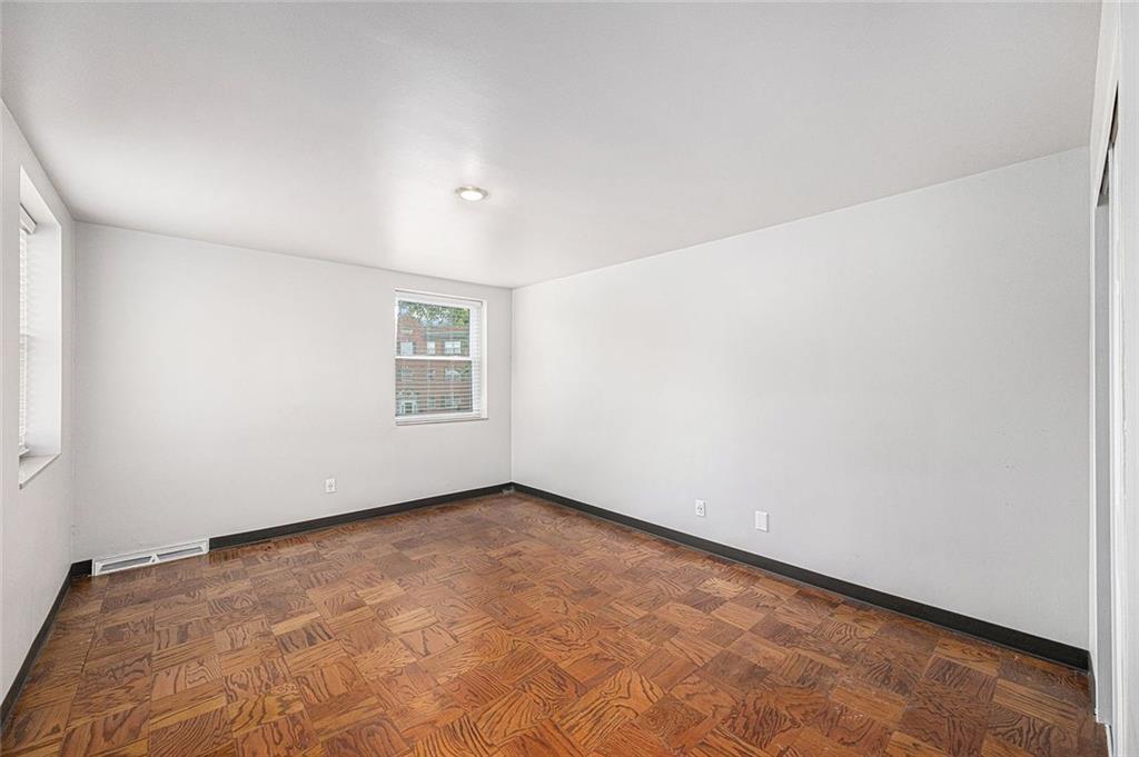 4339 Roanoke Parkway Property Photo 15