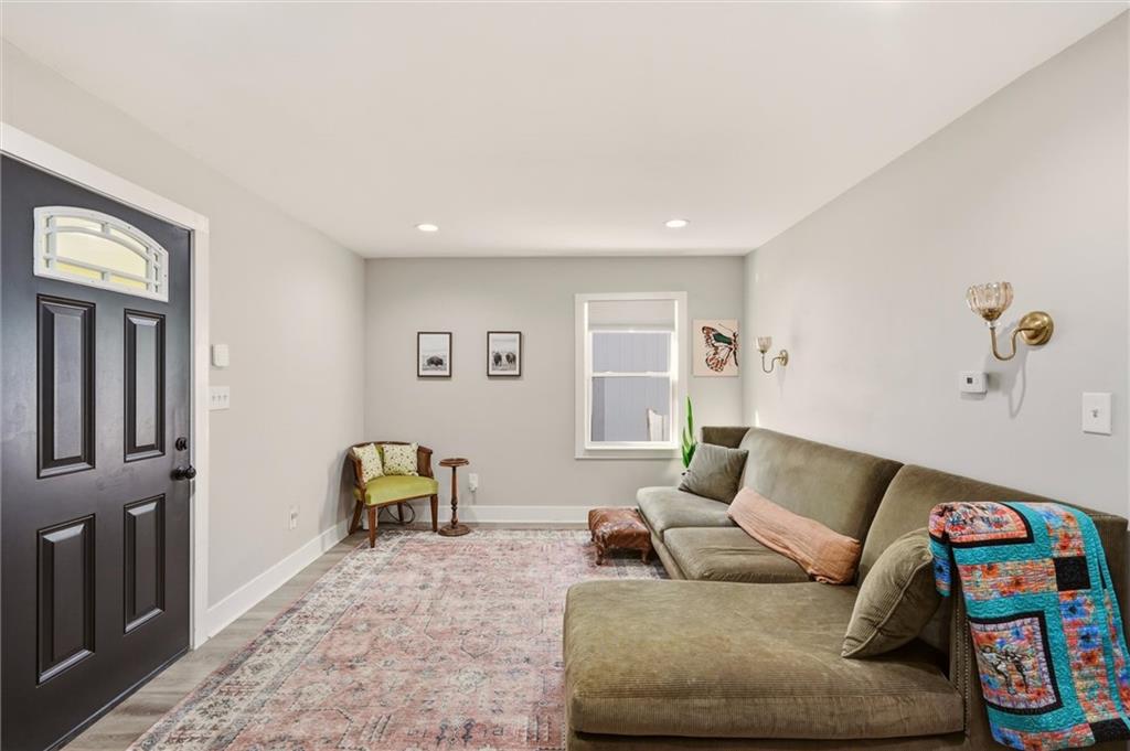 1712 S Brookside Avenue Property Photo 5