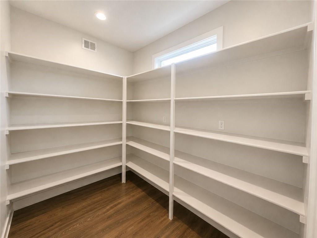 22182 W 116th Terrace Property Photo 8