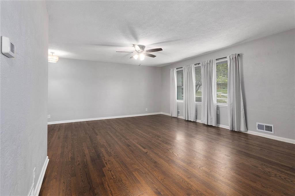 24 Virginia Drive Property Photo 4