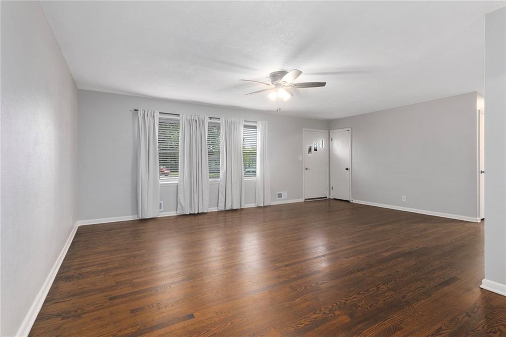24 Virginia Drive Property Photo 7