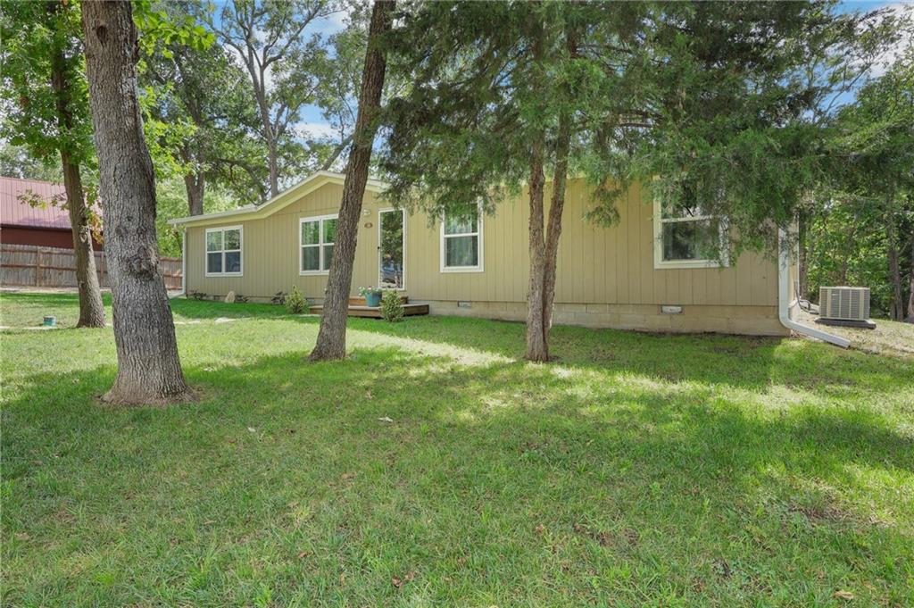18 S Lakeside Circle Property Photo 1