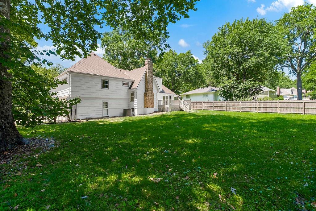 9209 Roe Avenue Property Photo 5