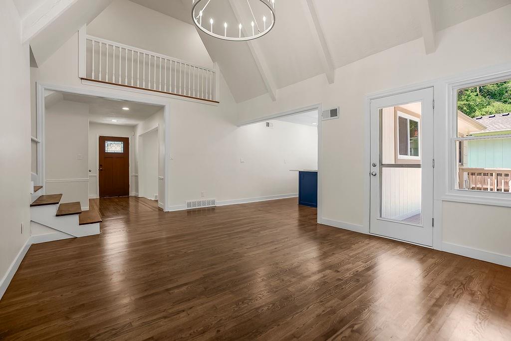9209 Roe Avenue Property Photo 16