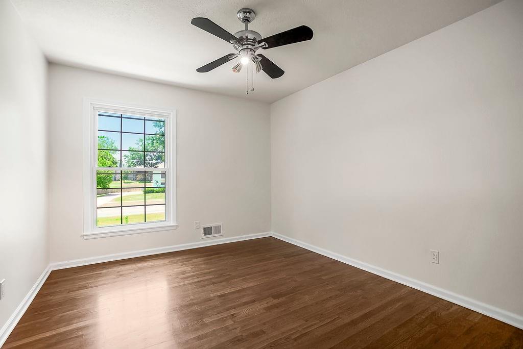 9209 Roe Avenue Property Photo 25