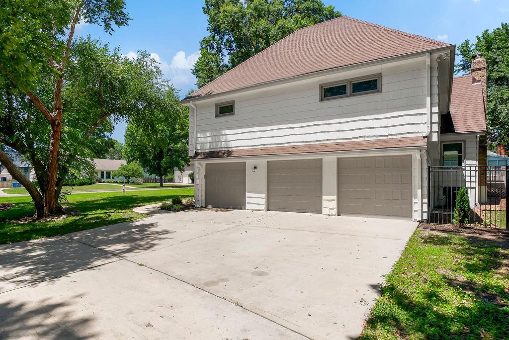 9209 Roe Avenue Property Photo 46