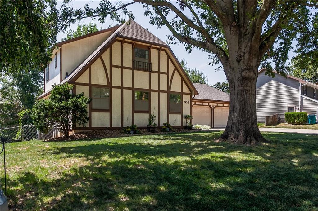 206 Fawn Valley Street Property Photo 4