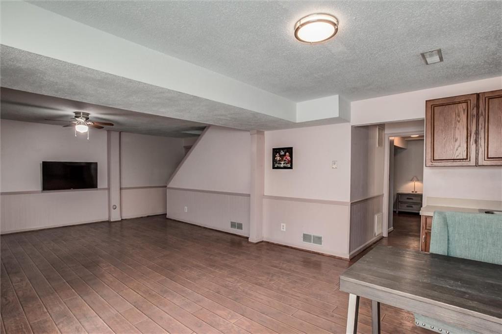 206 Fawn Valley Street Property Photo 25