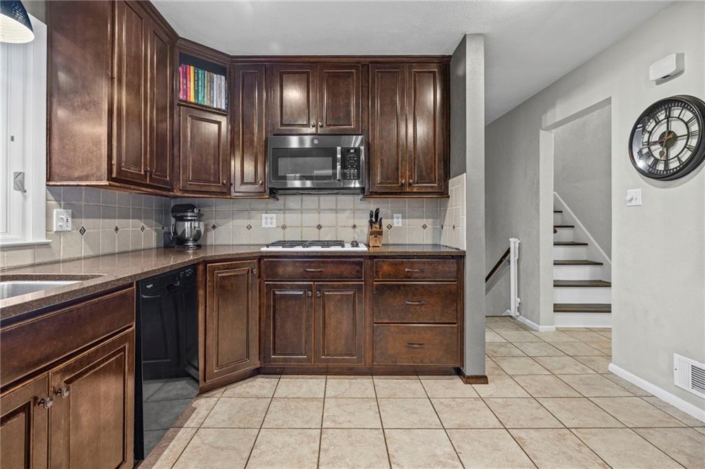8921 Conser Drive Property Photo 12