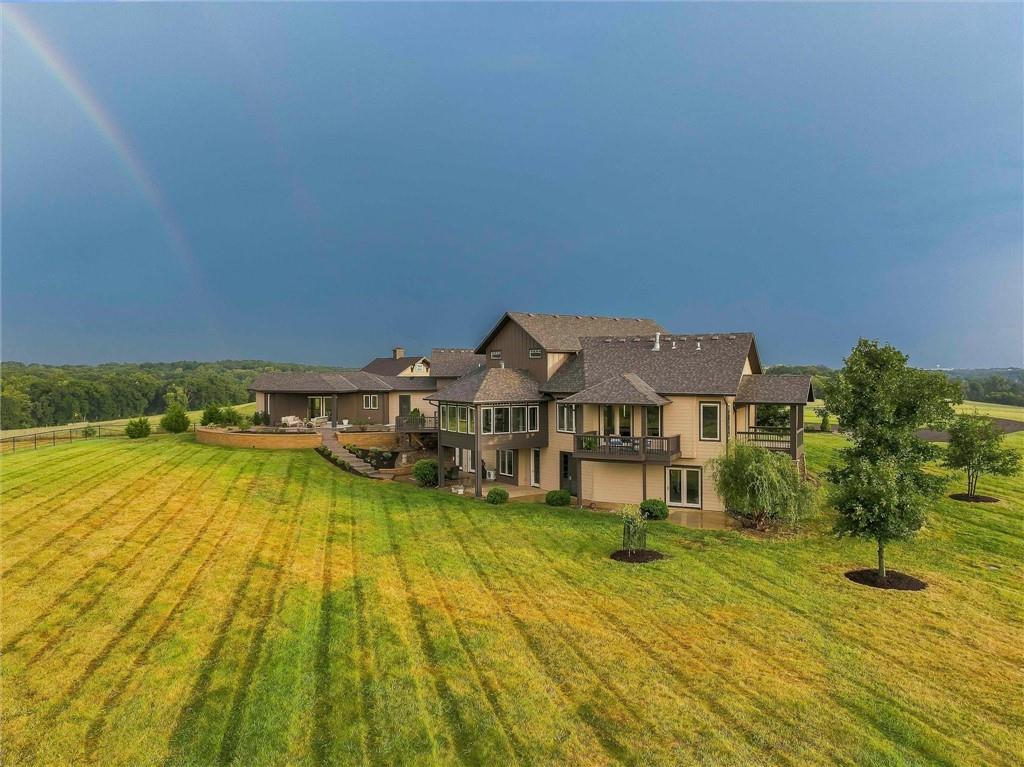 17688 Golden Road Property Photo 9