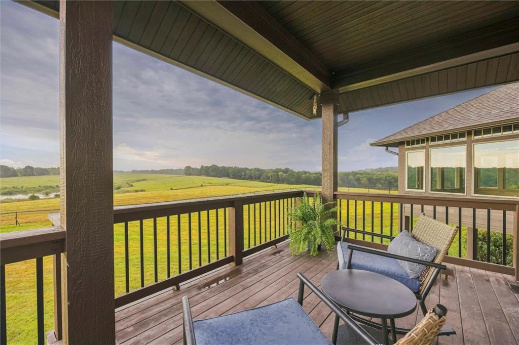 17688 Golden Road Property Photo 11