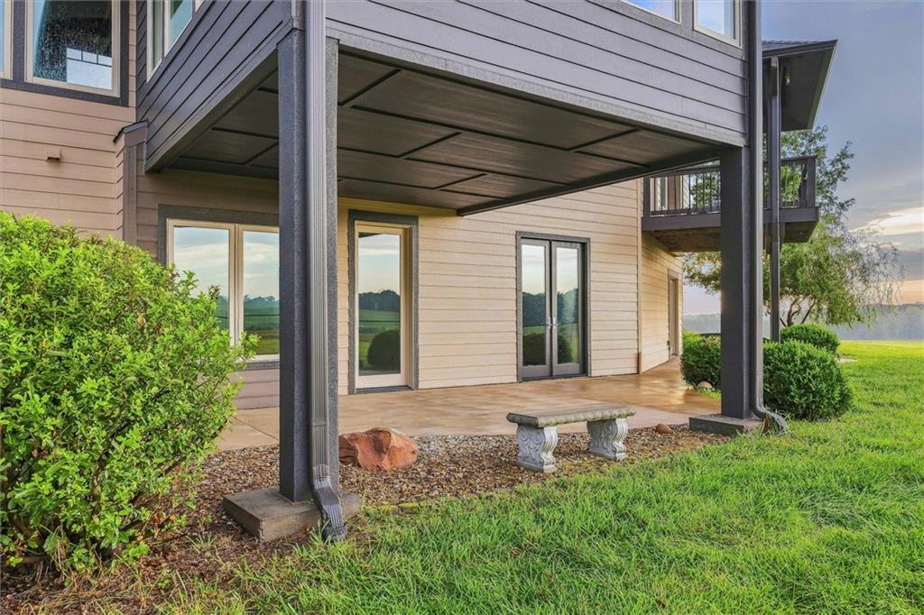 17688 Golden Road Property Photo 24