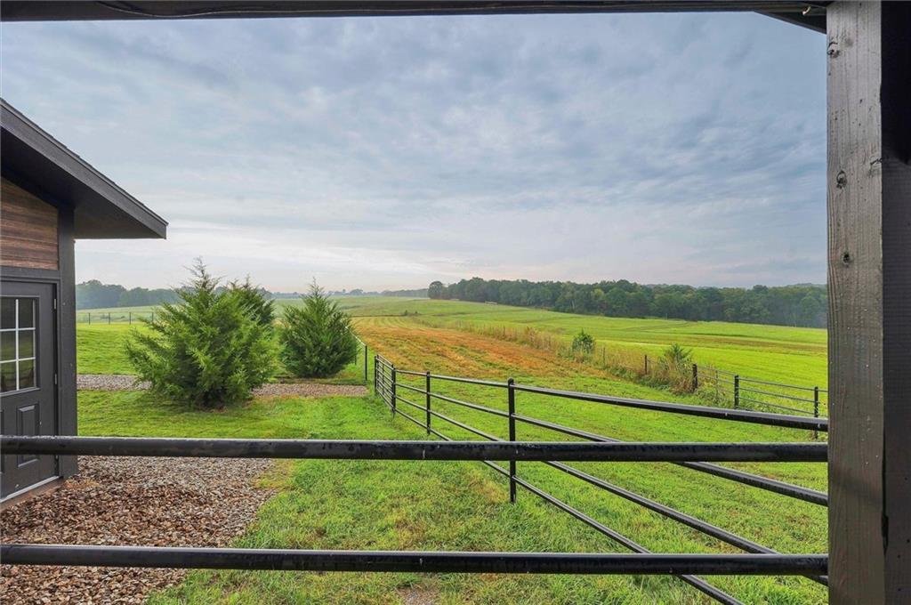 17688 Golden Road Property Photo 44