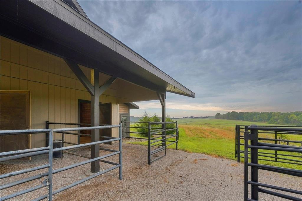17688 Golden Road Property Photo 47