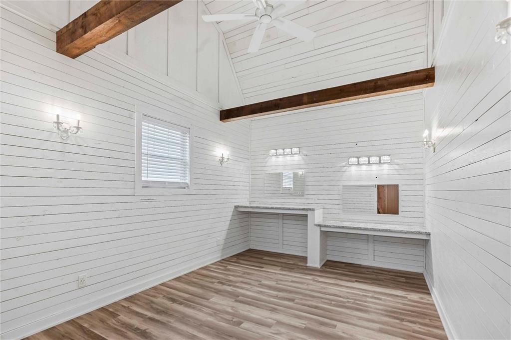 17688 Golden Road Property Photo 58