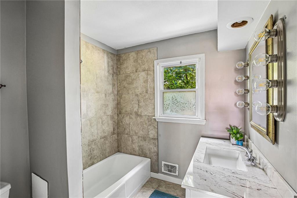8201 E 104th Street Property Photo 13