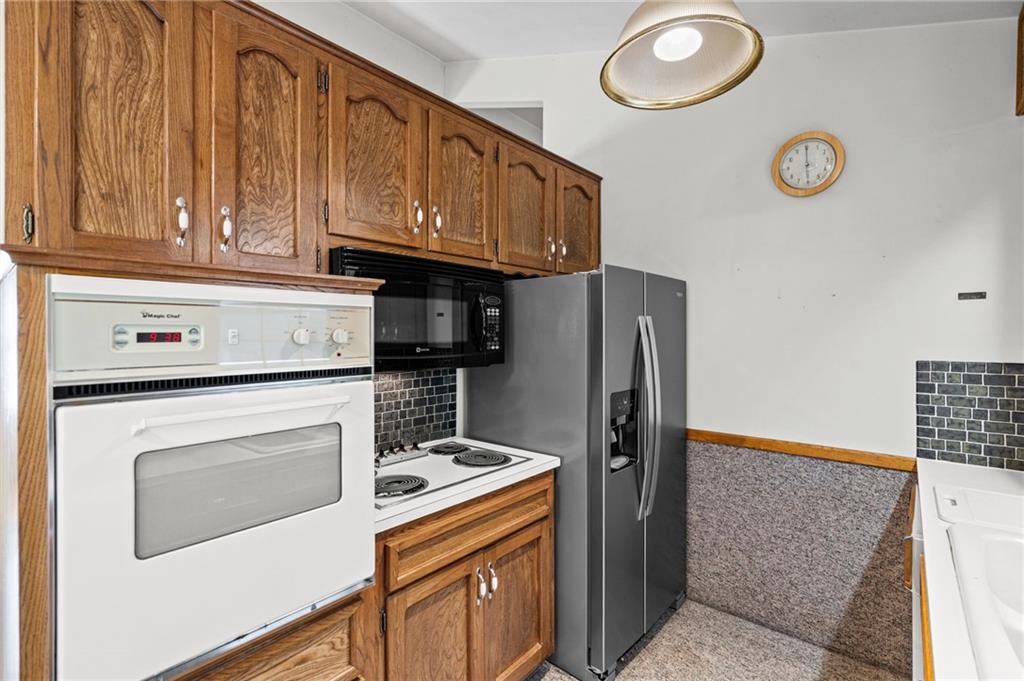 7426 Stearns Street Property Photo 10
