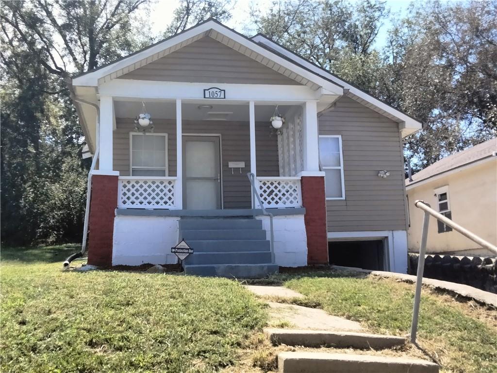 1057 Webster Avenue Property Photo 1