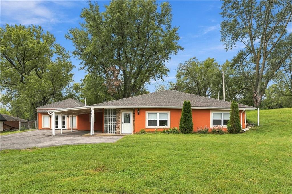 6207 Leavenworth Road Property Photo 1