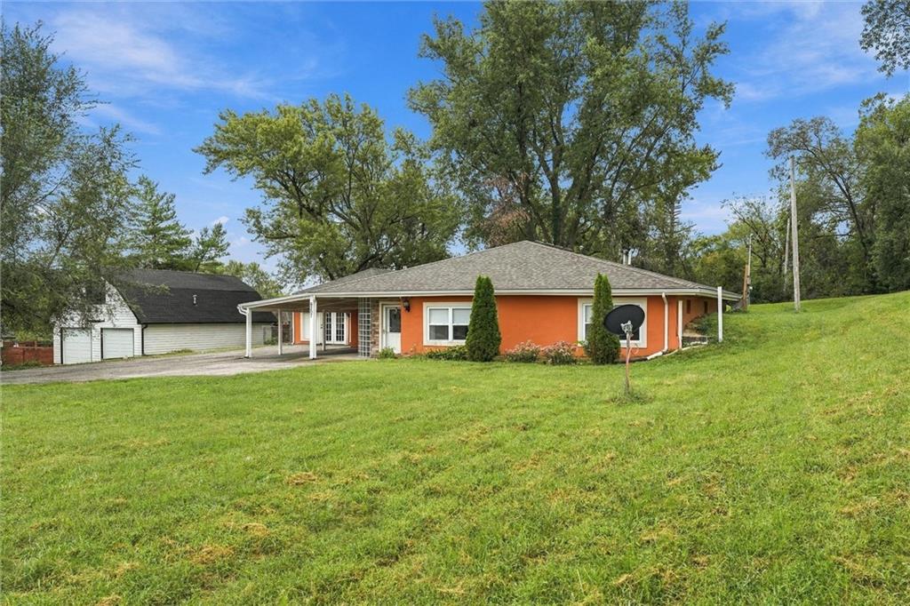 6207 Leavenworth Road Property Photo 4
