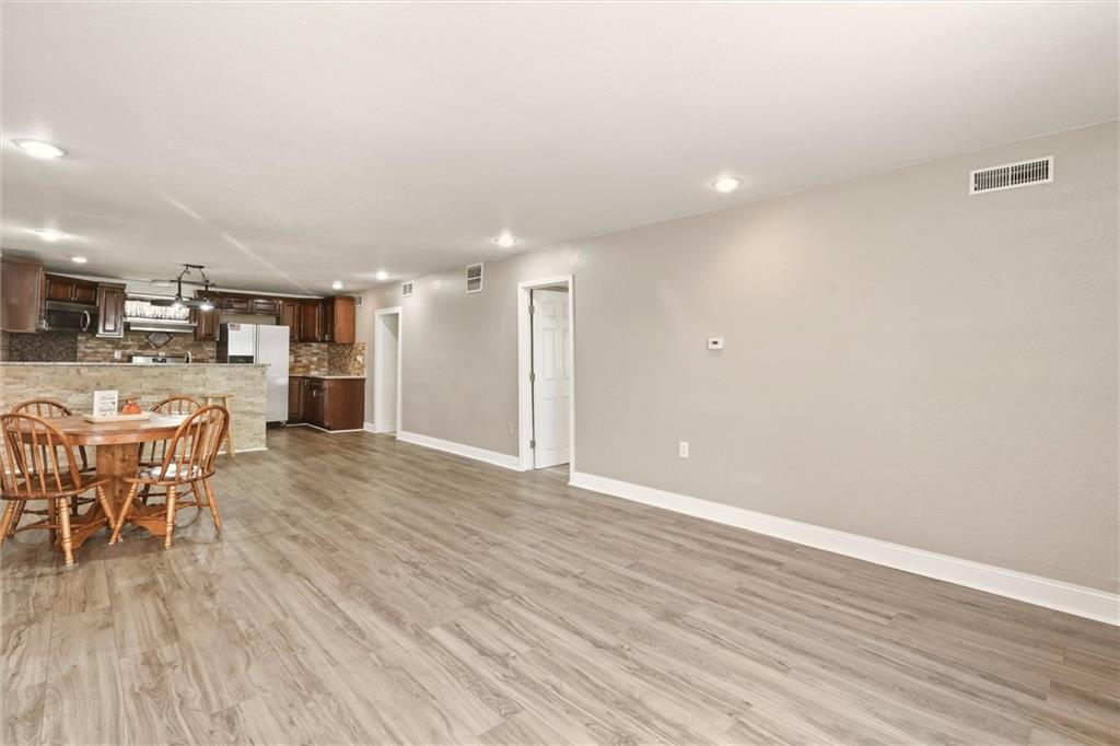 6207 Leavenworth Road Property Photo 8