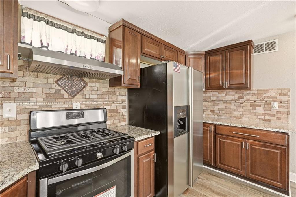 6207 Leavenworth Road Property Photo 11